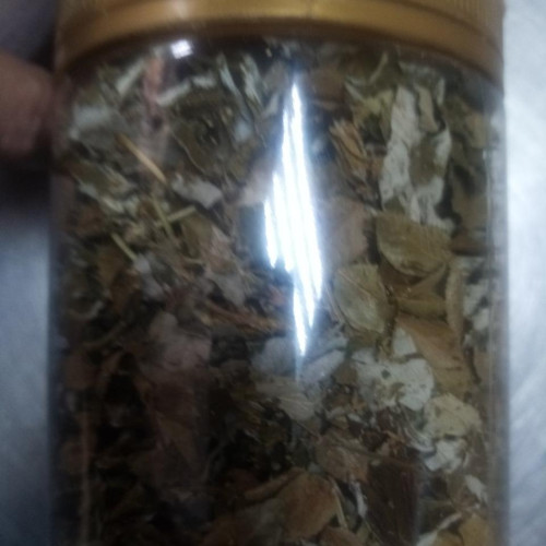 Фіто-чай з міксу Карпатських трав Дари Гуцульщини  листя та цвіт малини, ожини, чорниці